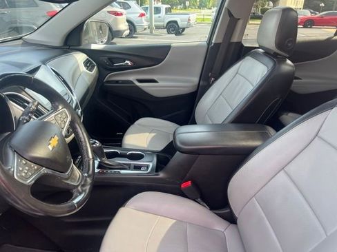 Used 2018 Chevrolet Equinox Premier FWD image 9