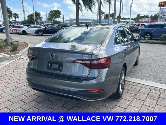 Certified 2024 Volkswagen Jetta SE w/ Panoramic Sunroof Package FWD image 7