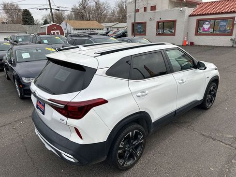 Used 2021 Kia Seltos EX image 20