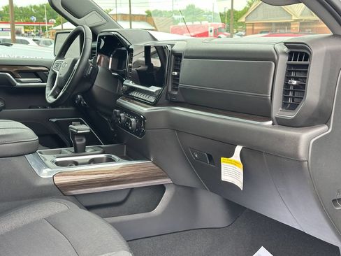 Certified 2023 Chevrolet Silverado 1500 RST w/ Convenience Package II AWD/4WD image 28