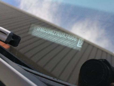 Used 2022 Ford Escape SE w/ Convenience Package image 39