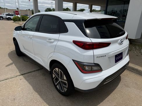 Used 2023 Hyundai Kona SE FWD image 8