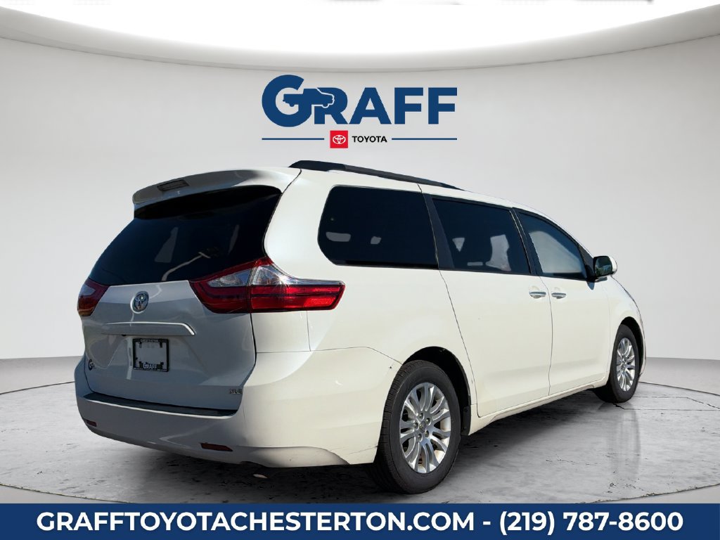 Used 2016 Toyota Sienna XLE FWD image 5
