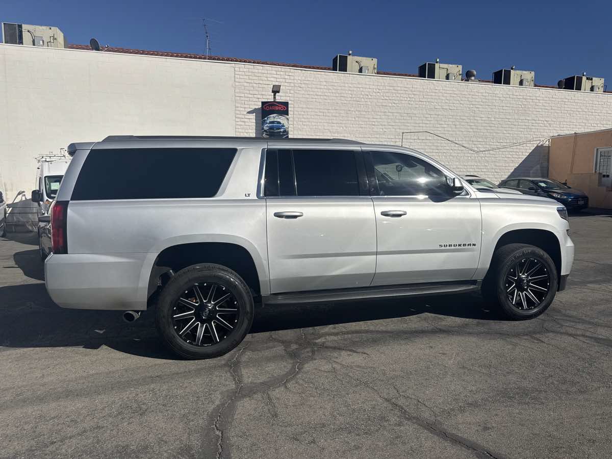 Used 2016 Chevrolet Suburban LT RWD image 10