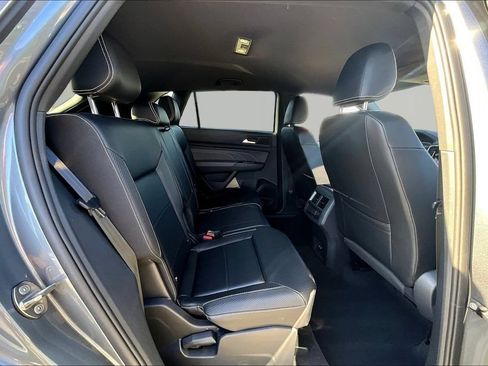 Used 2023 Volkswagen Atlas Cross Sport SE FWD image 25