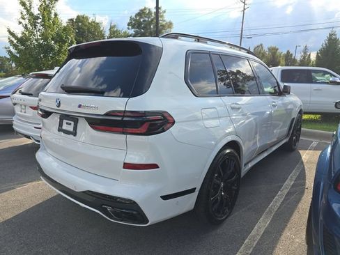 Used 2026 BMW X7 M60i AWD/4WD image 2