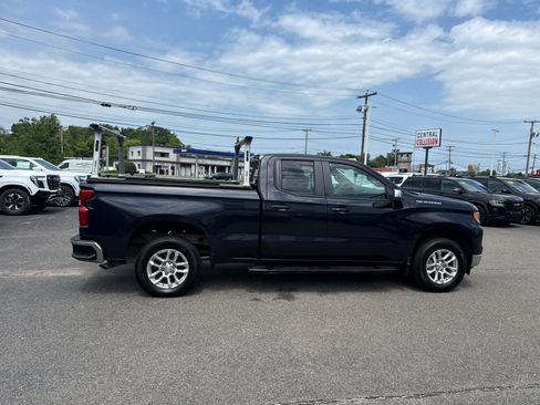 Used 2022 Chevrolet Silverado 1500 LT AWD/4WD image 6