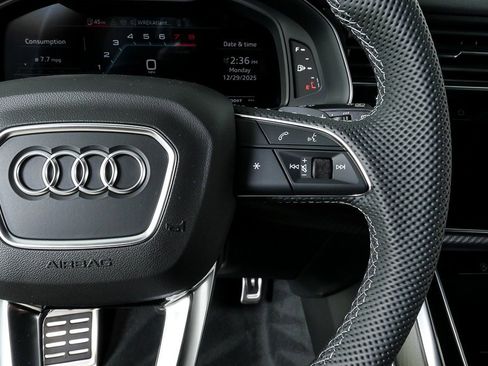 New 2026 Audi SQ8 Prestige image 11