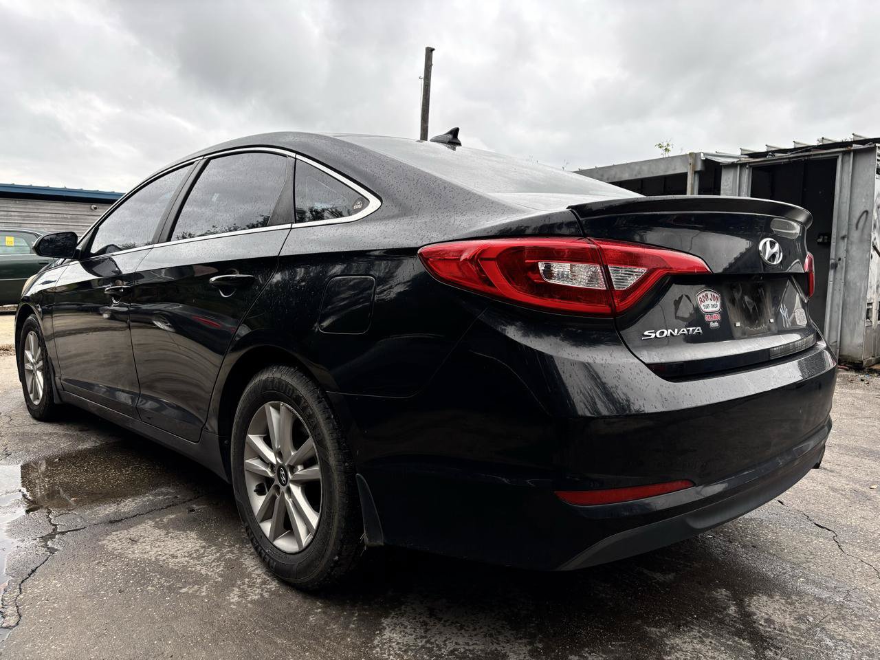 Used 2017 Hyundai Sonata SE FWD image 3