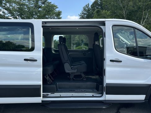 Used 2023 Ford Transit 350 XLT RWD image 15