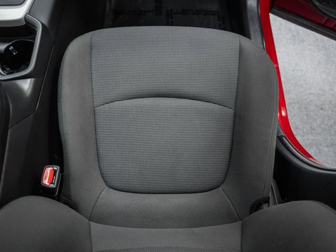 Used 2021 Toyota RAV4 LE image 34