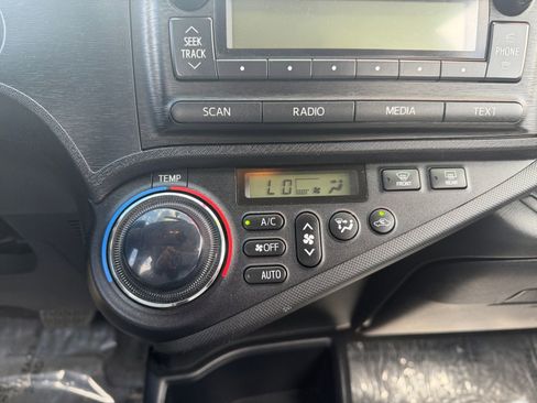 Used 2012 Toyota Prius C One image 17