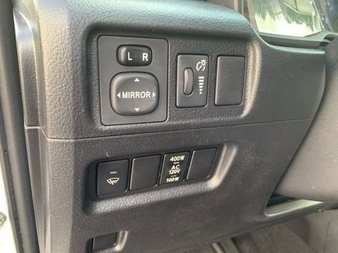 Used 2015 Toyota 4Runner SR5 image 24