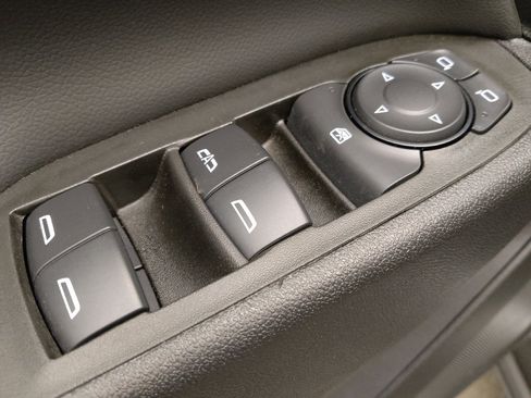 Used 2024 Chevrolet Equinox LT FWD image 27