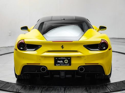 Used 2019 Ferrari 488 GTB RWD image 16