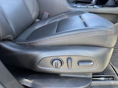 Used 2023 Chevrolet Traverse RS w/ LPO, Floor Liner Package image 41