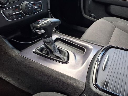 Used 2018 Dodge Charger SXT w/ Blacktop Package RWD image 19