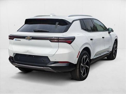 New 2025 Chevrolet Equinox EV LT FWD image 2