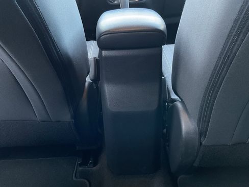 Used 2025 Nissan Kicks SV image 19