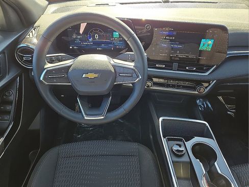 Used 2026 Chevrolet Equinox LT image 16