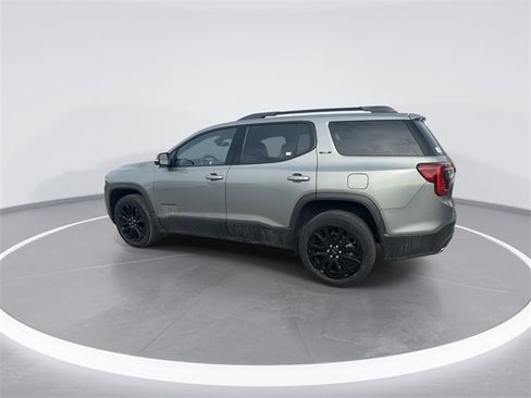 Used 2023 GMC Acadia SLE w/ Driver Convenience Package image 6
