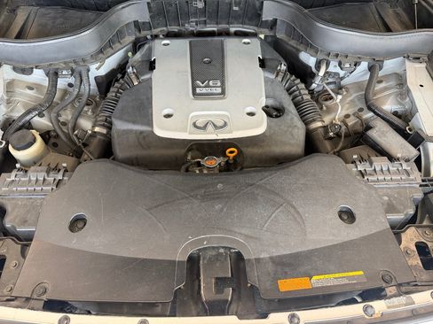 Used 2017 INFINITI QX70 2WD image 25