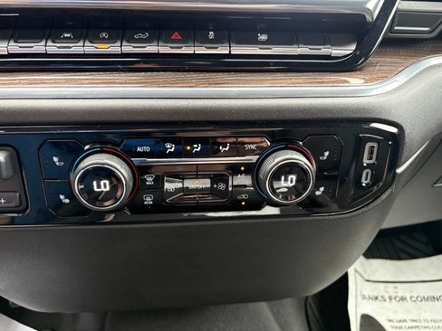Used 2025 Chevrolet Silverado 1500 LT AWD/4WD image 5
