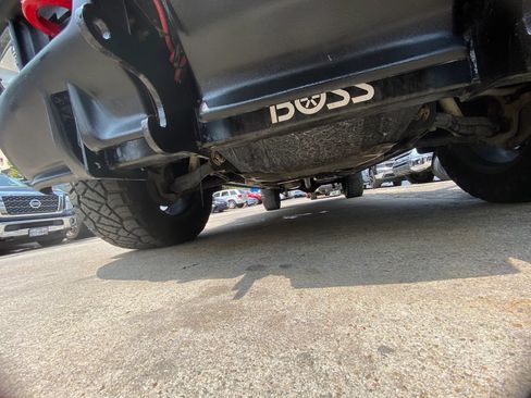 Used 2019 Chevrolet Silverado 1500 Custom Trail Boss w/ Custom Convenience Package AWD/4WD image 17