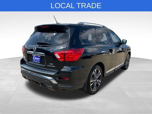 Used 2017 Nissan Pathfinder Platinum AWD/4WD image 7