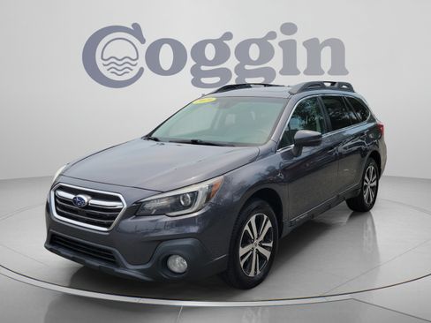 Used 2019 Subaru Outback 2.5i Limited AWD/4WD image 1