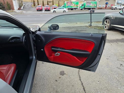 Used 2017 Dodge Challenger GT image 18