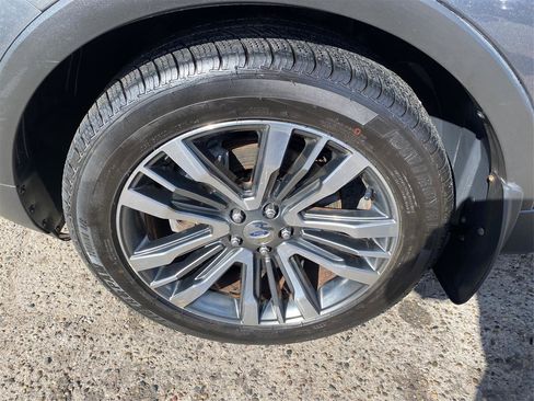 Used 2016 Ford Explorer Platinum AWD/4WD image 17