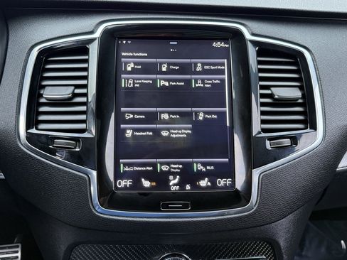 Used 2017 Volvo XC90 T8 R-Design w/ Vision Package image 41