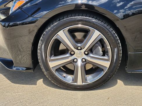 Used 2017 Lexus RC 200t w/ Accessory Package 2 RWD image 10