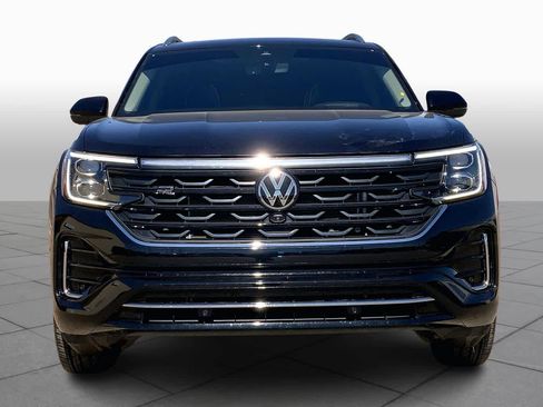 Used 2025 Volkswagen Atlas SEL Premium R-Line image 4