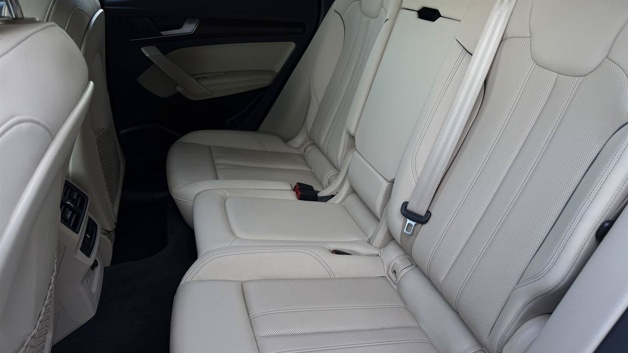 Used 2023 Audi Q5 2.0T Premium Plus w/ Premium Plus Package AWD/4WD image 33