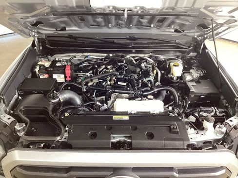 Used 2024 Toyota Tacoma TRD Off-Road AWD/4WD image 33