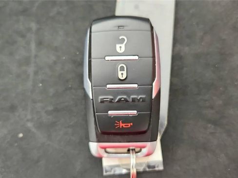 Used 2022 RAM 1500 Big Horn AWD/4WD image 22