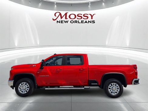 Used 2024 Chevrolet Silverado 2500 LT image 8