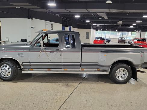 Used 1987 Ford F250 2WD SuperCab image 22
