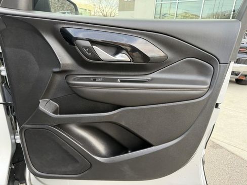 Used 2022 GMC Terrain AT4 image 46