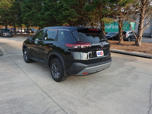 Used 2023 Nissan Rogue S AWD/4WD image 18