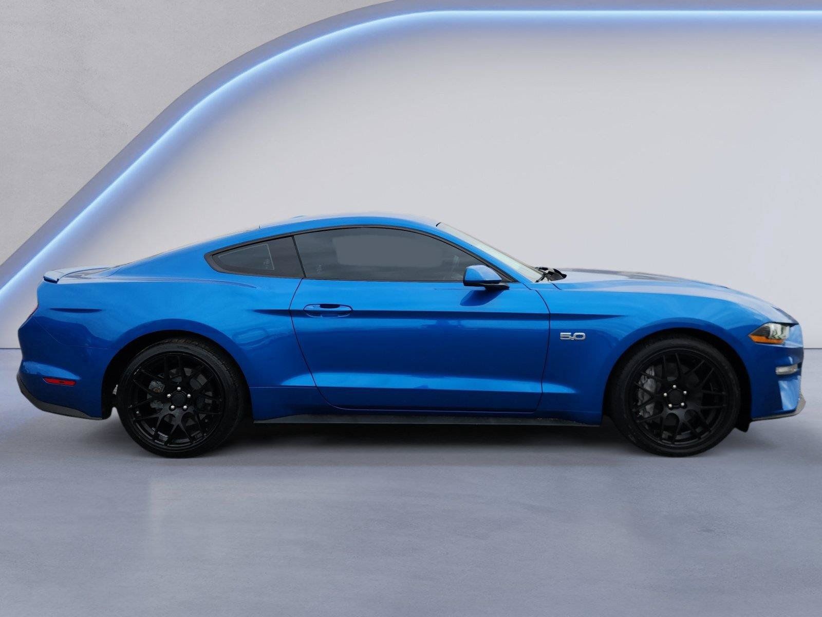Used 2021 Ford Mustang GT RWD image 2