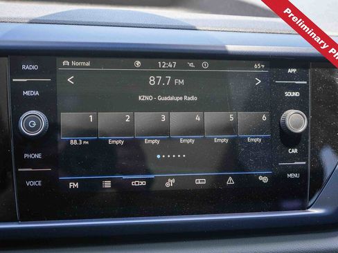 Used 2023 Volkswagen Taos SE w/ Panoramic Sunroof Package AWD/4WD image 19