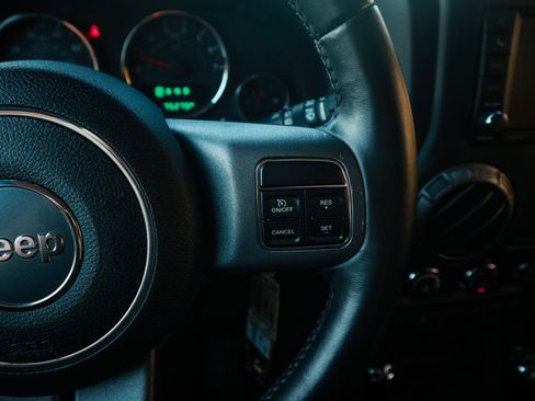 Used 2016 Jeep Wrangler Sport image 20