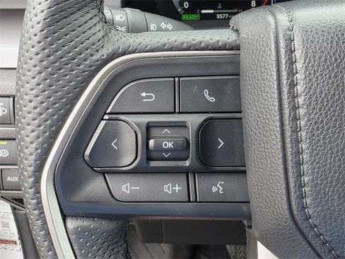 Certified 2025 Toyota Tacoma TRD Off-Road image 24