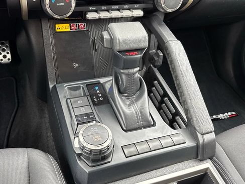 Used 2025 Toyota Tacoma TRD Sport w/ TRD Sport Upgrade Package AWD/4WD image 22