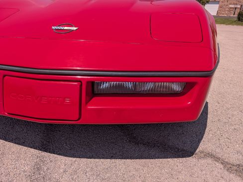 Used 1990 Chevrolet Corvette Convertible RWD image 36