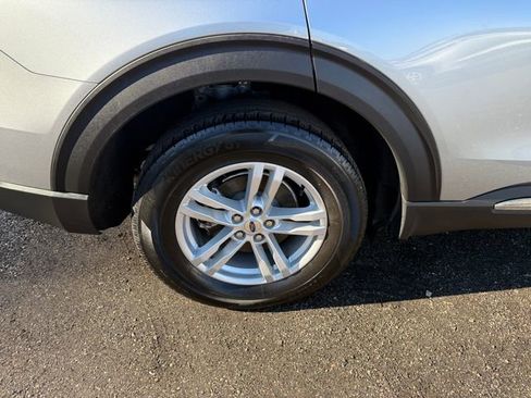 Certified 2022 Ford Explorer XLT w/ Equipment Group 202A AWD/4WD image 26