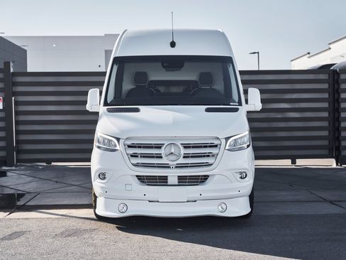 Used 2019 Mercedes-Benz Sprinter 144 image 17